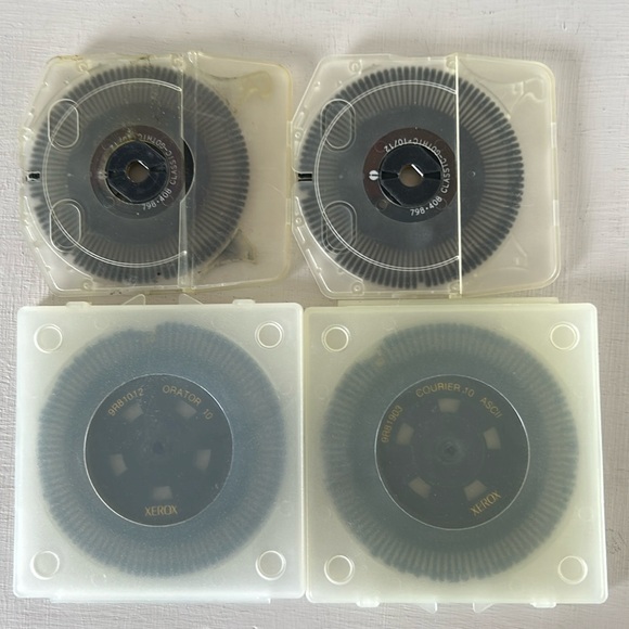 4 vintage Xerox daisy font wheels in cases - Picture 1 of 6